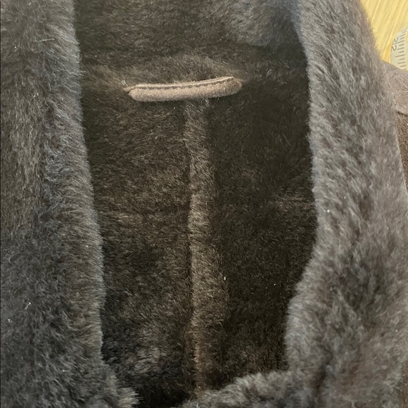 Women's Danier Chocolate Brown Shearing full length below the knee button frCoat - Picture 7 of 12